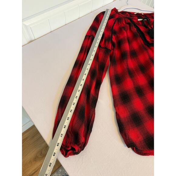 reCreation Womans XL Red Buffalo Plaid Crochet Velour Tassel Balloon Sleeve Top - Picture 10 of 11